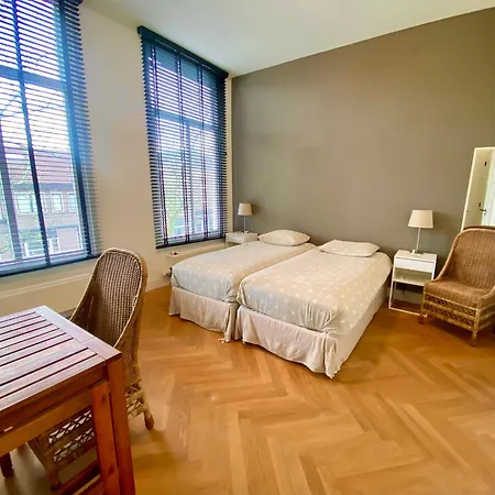 Oranjepark Couette-café 4*