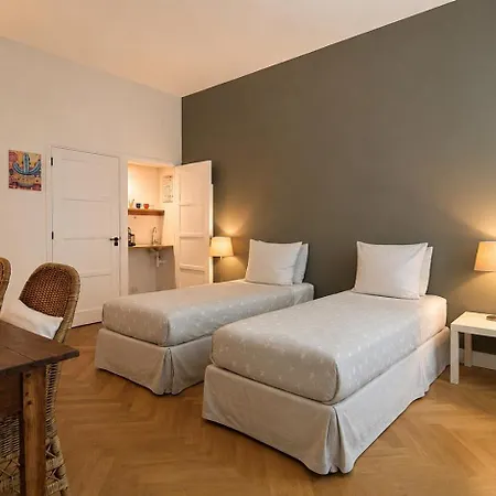 Couette-café Oranjepark 4*