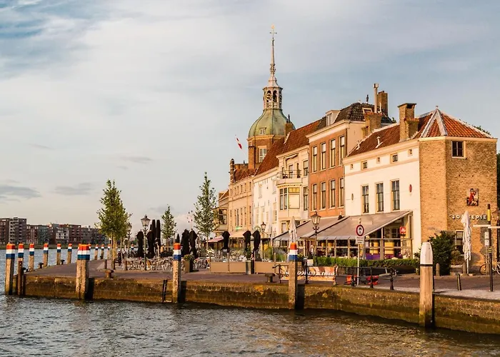 Bed & Breakfast Oranjepark 4*