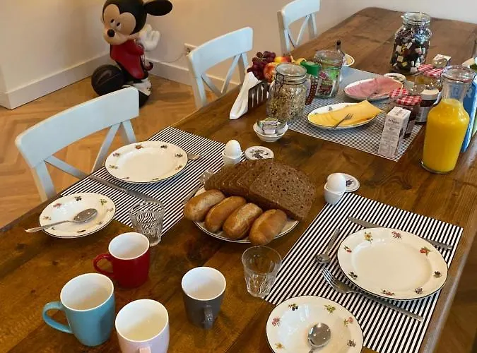 Oranjepark Bed & Breakfast 4*