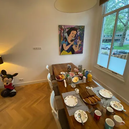 Oranjepark Bed & Breakfast 4*