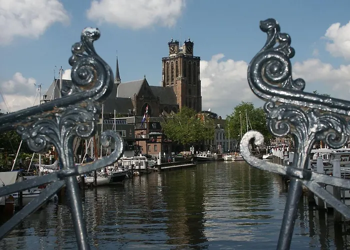 Bed and breakfast Oranjepark 4*